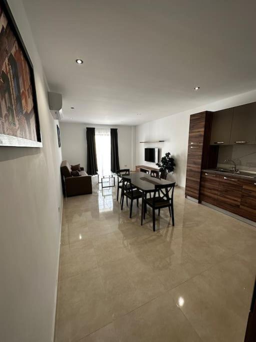 Bright 1 Bedroom Apartment In Noah Apartments, Gzira מראה חיצוני תמונה